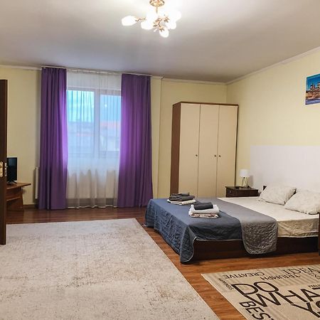 Apartments "Domovik" Beljaeva,5А มุกาเชเว ภายนอก รูปภาพ